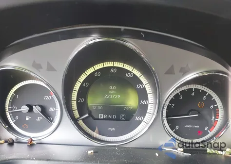 2010 Mercedes-Benz C 300 Luxury/Sport z USA, uszkodzony, nr VIN WDDGF5EB0AR095733